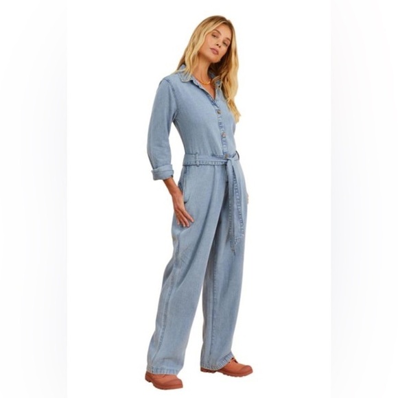 Billabong Salty Blonde Sunday Uniform Jumpsuit- Size Medium - Picture 1 of 13